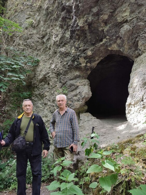 Археологи з ПНУ взялися досліджувати унікальний скельний печерний монастир над Дністром 